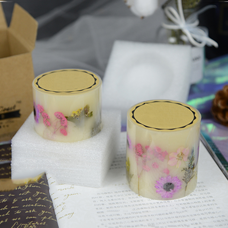 Professional candle manufacturer wholesale pillar candle with dry flowers with personalize design and label